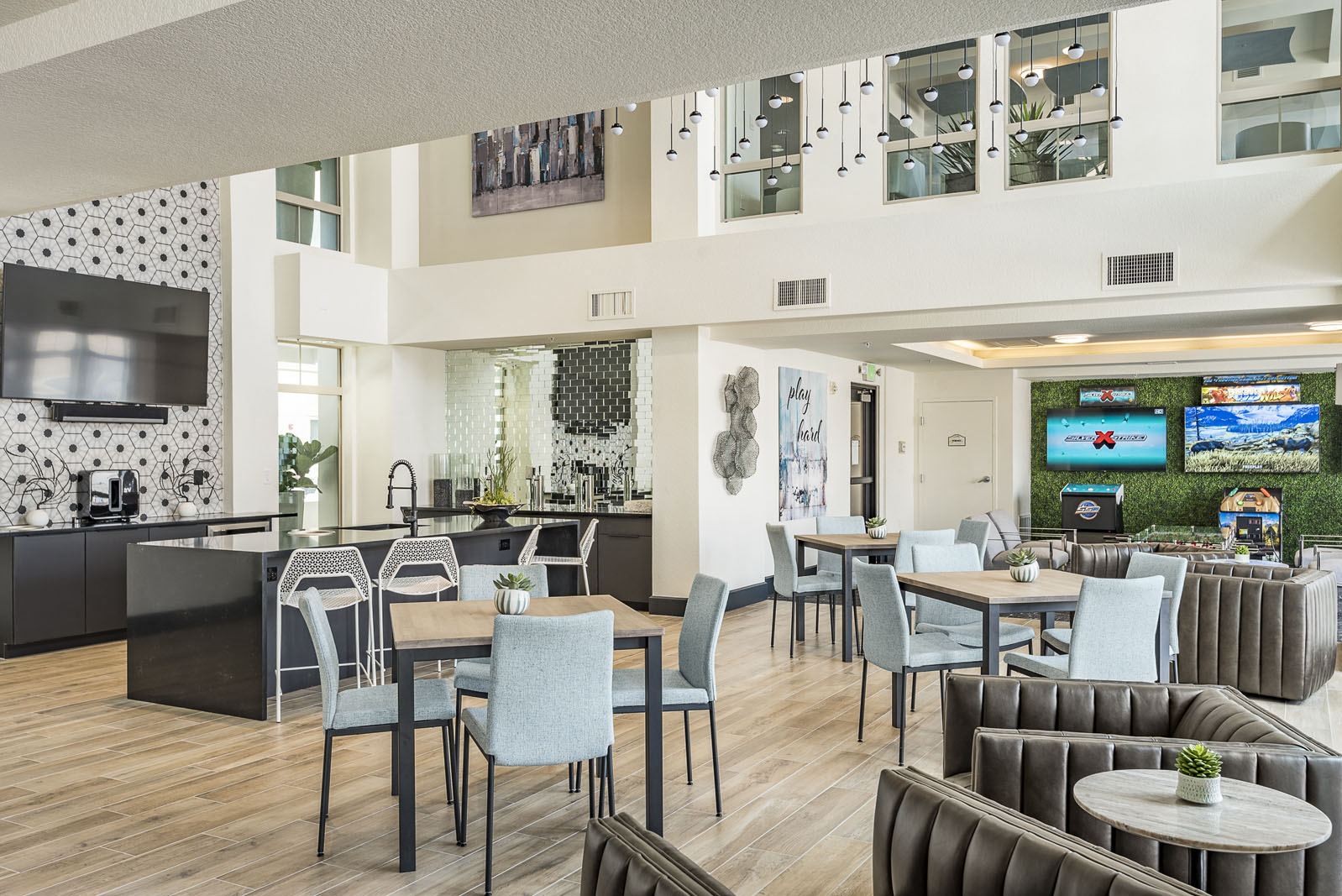 Portola at SouthGlenn | Apartments in Centennial, CO